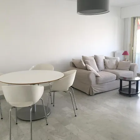 Appart - L'iliade Juan Centre Apartment *