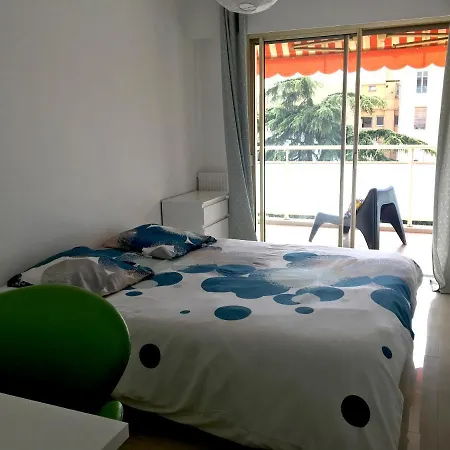 Appart - L'iliade Juan Centre Appartement *
